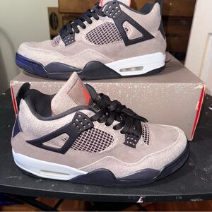 Air Jordan 4 Retro “Taupe Haze”